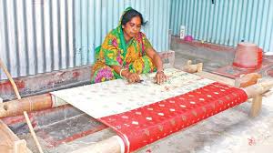 বাংলাদেশের তাঁতশিল্প: ঐতিহ্য থেকে আধুনিকতা, সম্ভাবনা ও সংকট